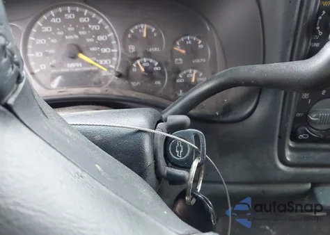 2001 Chevrolet Silverado 1500 Ls z USA, uszkodzony, nr VIN 1GCEC19V71Z198476